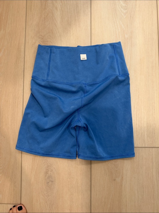 Vuori Pants - Vuori High-Waist Blue Women's Bike Shorts